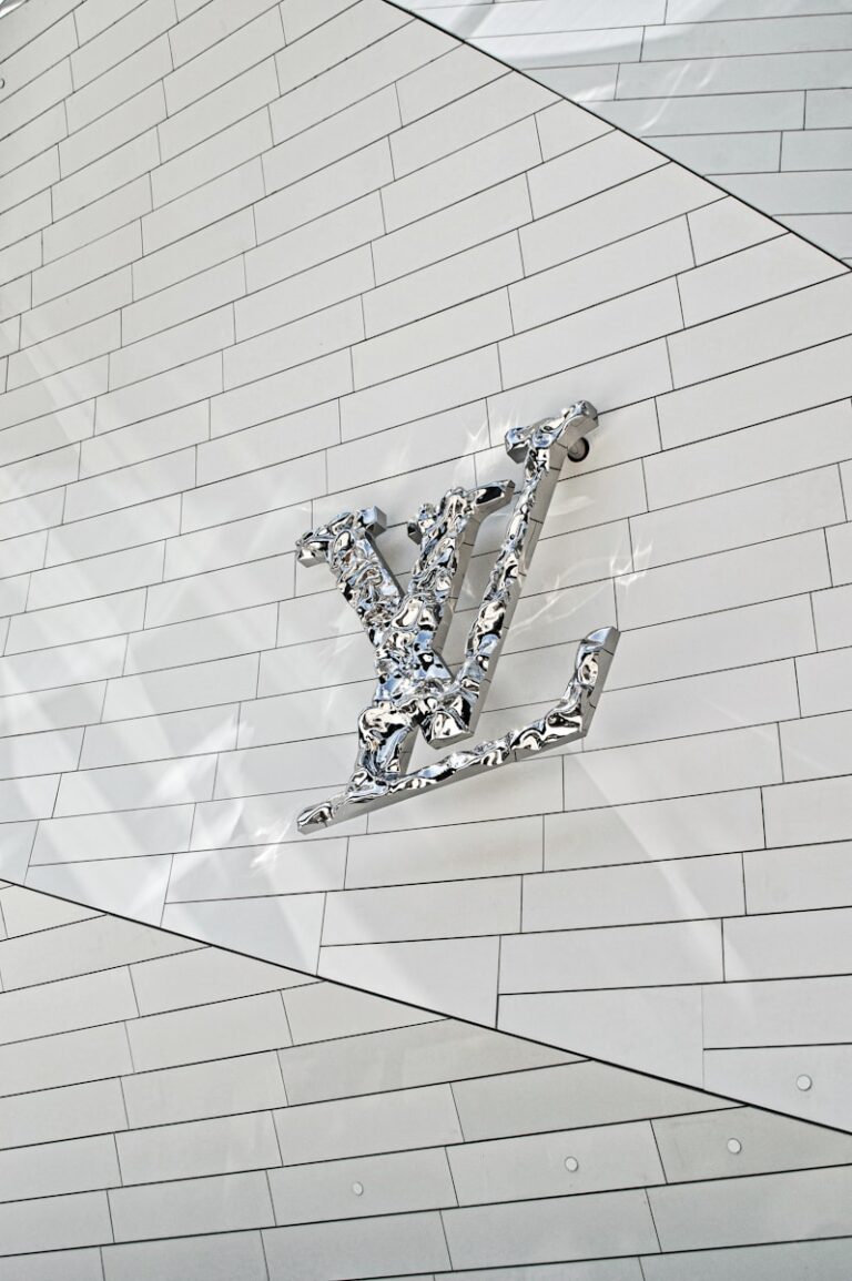 Soft Stone Panels: Transforming Retail with Luxury & Style