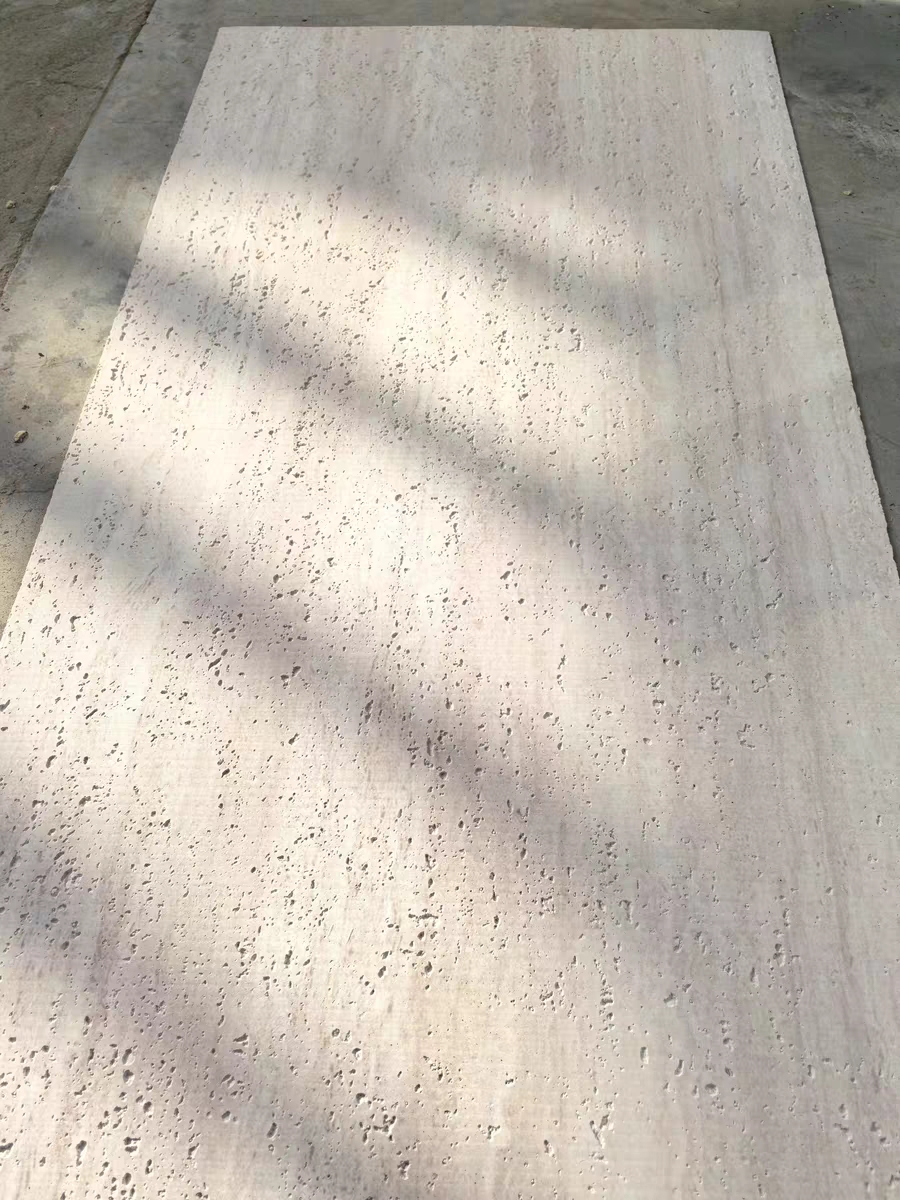 Primer plano de la textura de pared de piedra flexible travertino