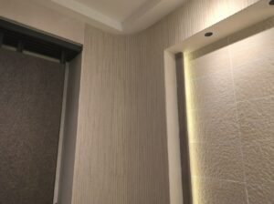 flexible line stone stick in the corner